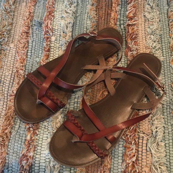 Shoes - Brown leather sandals